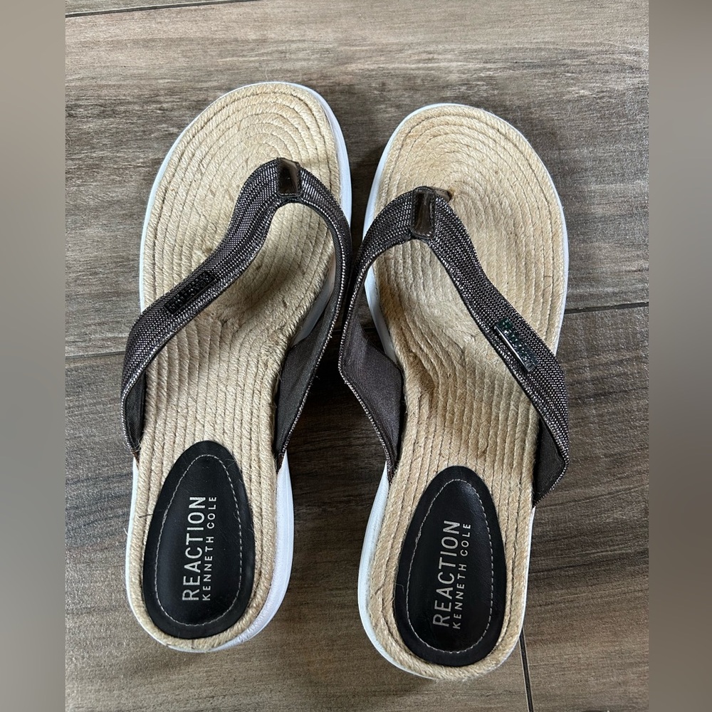 Kenneth Cole Reaction Raffia Metallic Flip Flops - Practically New - Picture 2 of 6